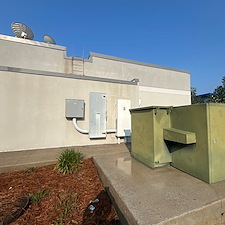 Restore-Your-Businesss-Curb-Appeal-with-a-Professional-Clean 0